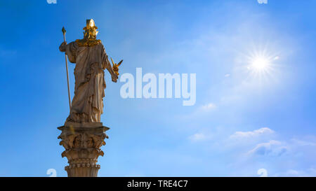 Athena Parthenos Statue devant le Parlement européen à Vienne, Autriche, Vienne, Vienne Banque D'Images