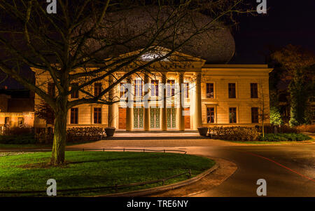 Cityscape Zwolle par nuit, Museum de Fundatie, Pays-Bas, l'Overijssel, Zwolle Banque D'Images