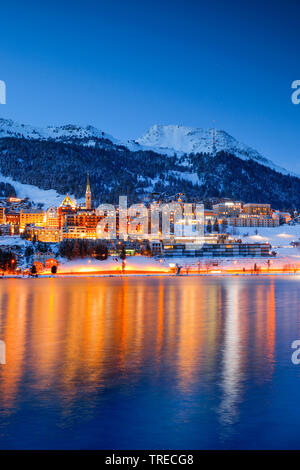 Saint-moritz et lac de Saint-Moritz, Suisse, Grisons, Oberengadin Banque D'Images