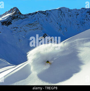 Ski hors piste à la station de ski des Arcs en Savoie, Tarentaise, montagne Aiguille Rousse, France Banque D'Images