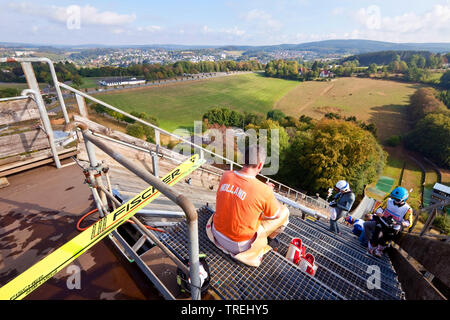 Meinhardus le saut à ski hill à partir de ci-dessus, le saut à ski en été, l'Allemagne, en Rhénanie du Nord-Westphalie, Rhénanie-Palatinat, Meinerzhagen Banque D'Images