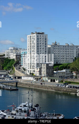 Brest (Bretagne, nord-ouest de la France) : quartier de La Recouvrance avec les immeubles le long de la rivière Penfeld Banque D'Images