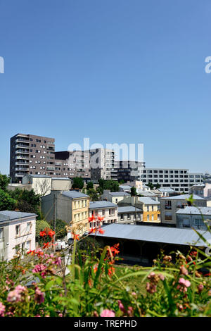 Brest (Bretagne, nord-ouest de la France) : l'immobilier sur la rive droite, dans le quartier de Les Capucins. Les bâtiments anciens et façade de constructions récentes Banque D'Images