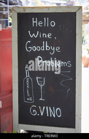 Bonjour Vin. Au revoir les problèmes. Tbilissi. Georgien Banque D'Images