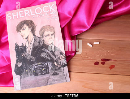 Une étude en rose # 4 couverture par Yefeng Jiang - Sherlock Holmes roman graphique basé sur la série Sherlock de Steven Moffat et Mark Gatiss, un manga Banque D'Images