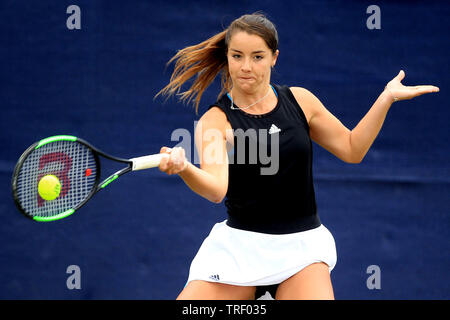 Surbiton, Royaume-Uni. 04 Juin, 2019. Jodie Anna Burrage de Grande-bretagne en action contre Vera Lapko du Bélarus dans le simple féminin. Tennis 2019 Trophée Surbiton, deuxième journée à l'Surbiton Racket & Fitness Club à Surrey, le mardi 4 juin 2019. Ce droit ne peut être utilisé qu'à des fins rédactionnelles. Utilisez uniquement rédactionnel, pic par Steffan Bowen/Andrew Orchard la photographie de sport/Alamy live news Crédit : Andrew Orchard la photographie de sport/Alamy Live News Banque D'Images