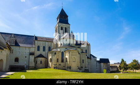 Chevet de l'église de l'abbaye de Fontevraud, Abbaye royale de Fontevraud, dans le Maine-et-Loire, Pays de la Loire, France Banque D'Images