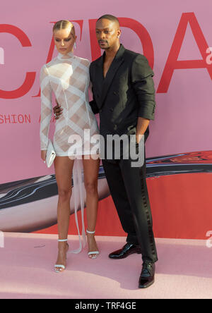 New York, NY - 3 juin 2019 : Frida Aasen wearing dress par Laquan Smith et Laquan Smith assiste aux CFDA Fashion Awards2019 au Brooklyn Museum Banque D'Images