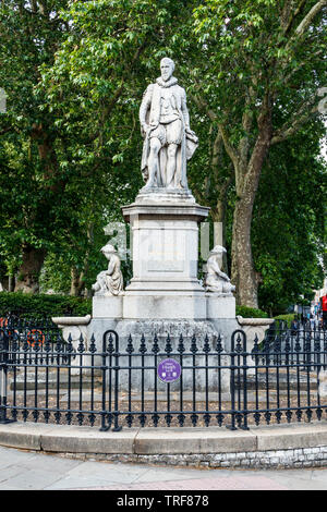 Statue de Hugh Myddelton, qui ont apporté de l'eau à Londres dans les années 1600 à partir de la rivière Lea dans le Hertfordshire. Vert d'Islington, Londres, Royaume-Uni, 2019 Banque D'Images