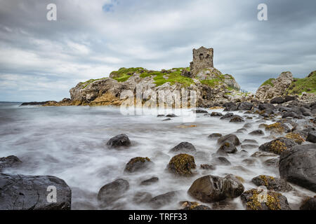 Kinbane Head, Ballycastle, comté d'Antrim / Irlande du Nord - 3 juillet 2017 : Kinbane Castle. Banque D'Images