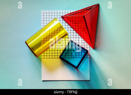 Élémentaire colorés de formes 3D 2d Banque D'Images