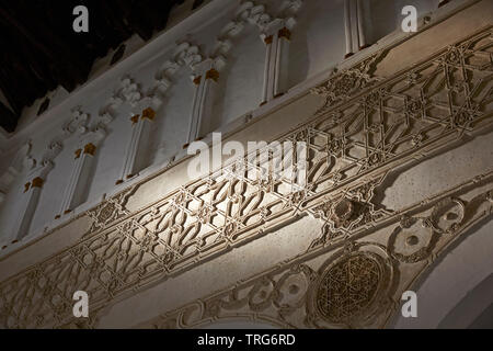 Dans les sculptures murales "inagoga historique de Santa Maria la Blanca', construit en 1200 Toldeo est considérée comme la plus vieille synagogue en Europe Banque D'Images