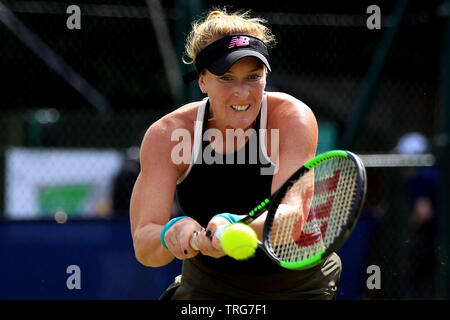 Surbiton, Royaume-Uni. Le 05 juin, 2019. Madison Brengle de USA en action contre Mala Lumsden de Grande-Bretagne dans le simple féminin. Tennis 2019 Trophée Surbiton, jour 3 à l'Surbiton Racket & Fitness Club de Surrey le mercredi 5 juin 2019. Ce droit ne peut être utilisé qu'à des fins rédactionnelles. Utilisez uniquement rédactionnel, pic par Steffan Bowen/Andrew Orchard la photographie de sport/Alamy live news Crédit : Andrew Orchard la photographie de sport/Alamy Live News Banque D'Images