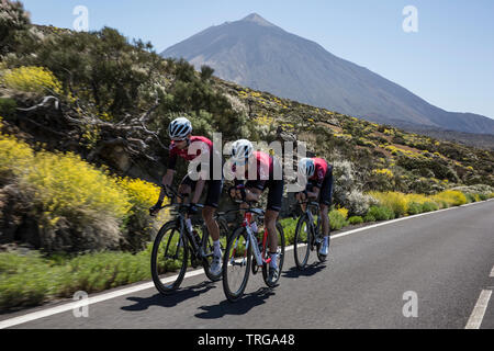 Chris Froome et Geriant Thomas, avec l'équipe d'INEOS les cyclistes aux camp d'entraînement d'altitude du mont Teide, Tenerife, Espagne Banque D'Images