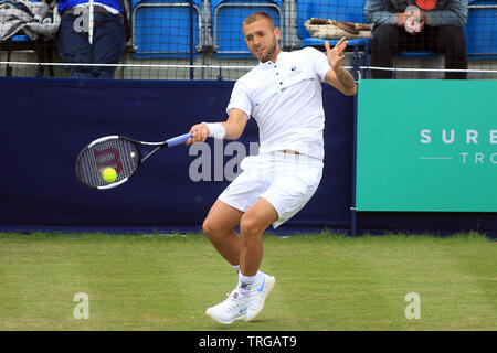 Surbiton, Royaume-Uni. Le 05 juin, 2019. Dan Evans de la Grande-Bretagne en action contre Ruben Bemelmans de Belgique à l'intention des célibataires. Tennis 2019 Trophée Surbiton, jour 3 à l'Surbiton Racket & Fitness Club de Surrey le mercredi 5 juin 2019. Ce droit ne peut être utilisé qu'à des fins rédactionnelles. Utilisez uniquement rédactionnel, pic par Steffan Bowen/Andrew Orchard la photographie de sport/Alamy live news Crédit : Andrew Orchard la photographie de sport/Alamy Live News Banque D'Images