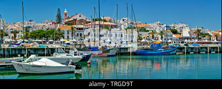 Le port de Lagos, Algarve, Portugal Banque D'Images