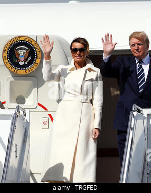 L'aéroport de Shannon, en Irlande. Le 05 juin, 2019. 5/6/2019. Le président des États-Unis d'Amérique, Donald Trump se rend en Irlande. Sur la photo est le président des États-Unis M. Donald Trump et la Première Dame Melania cominthe l'étape de l'Airforce One en arrivant à l'aéroport de Shannon, en Irlande. Photo : Leah Farrell / RollingNews RollingNews Crédit :.ie/Alamy Live News Banque D'Images