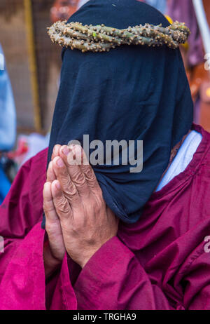 Filippino participant à une reconstitution de crucifixion du vendredi Saint à Pampanga aux Philippines Banque D'Images