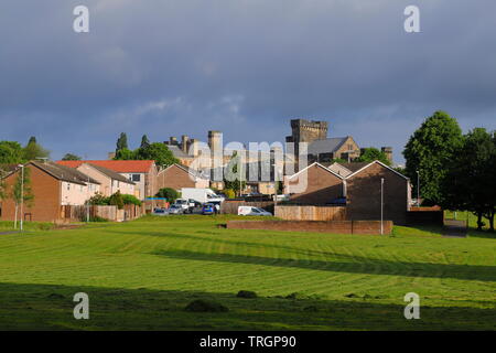 Holdforth Gardens à Leeds, est une rue qui sauvegarde de l'habitat sur Armley Catégorie B prison. Banque D'Images