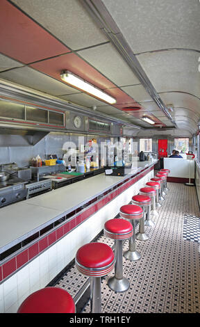 Intérieur de la salle à manger, les garçons gras café de style américain et un restaurant à la Trinity Buoy Wharf près de la Tamise à Londres, au Royaume-Uni. Banque D'Images