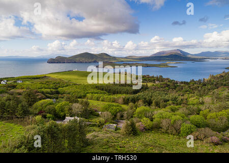 Image aérienne du paysage de l'île de Valentia et Beginish Island, comté de Kerry, Irlande Banque D'Images