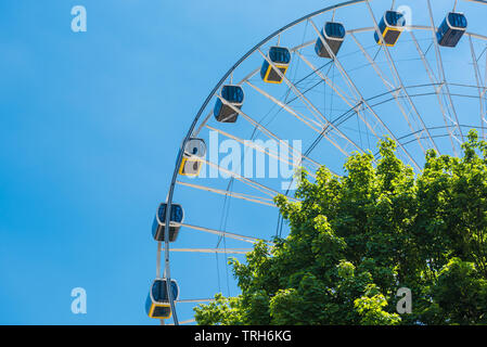 Grande roue à Munich, Allemagne Banque D'Images