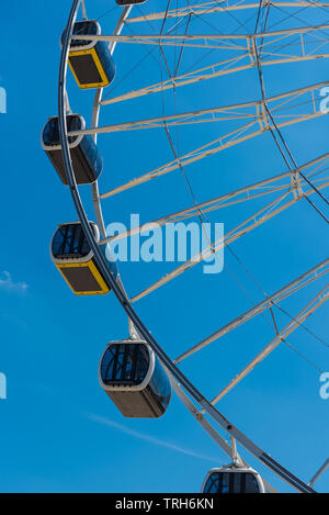 Grande roue à Munich, Allemagne Banque D'Images
