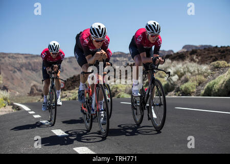 Chris Froome et Geriant Thomas, avec l'équipe d'INEOS les cyclistes aux camp d'entraînement d'altitude du mont Teide, Tenerife, Espagne Banque D'Images