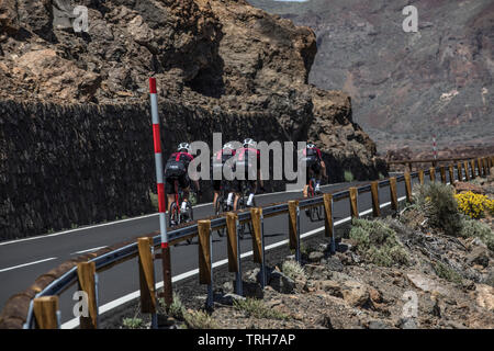 Chris Froome et Geriant Thomas, avec l'équipe d'INEOS les cyclistes aux camp d'entraînement d'altitude du mont Teide, Tenerife, Espagne Banque D'Images