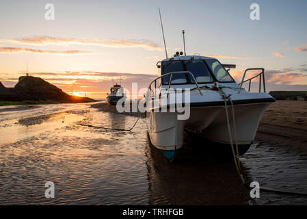 Coucher du soleil sur la plage de Bude sur la côte nord des Cornouailles, Angleterre, Royaume-Uni Banque D'Images