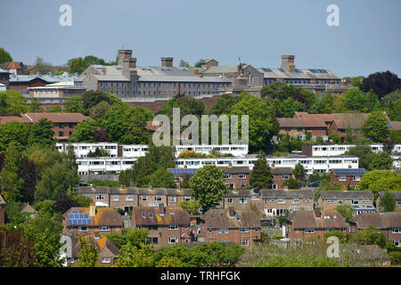 La prison de Lewes, dominant l'horizon de l'East Sussex County Town Banque D'Images