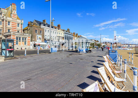 Weymouth, promenade et plage de sable principale centre ville ville de bord côte sud, dorset, England, UK, FR Banque D'Images