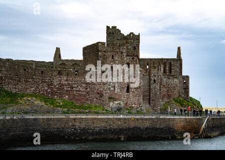 Cathédrale et château de mur rideau, Peel, Isle of Man, Royaume-Uni Banque D'Images