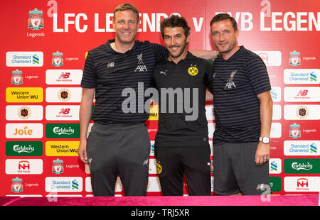 Conférence de presse avant le match contre Liverpool FC Légendes Légendes Borussia Dortmund au Hong Kong Stadium, Vladimir Smicer (R) et Stéphane Banque D'Images