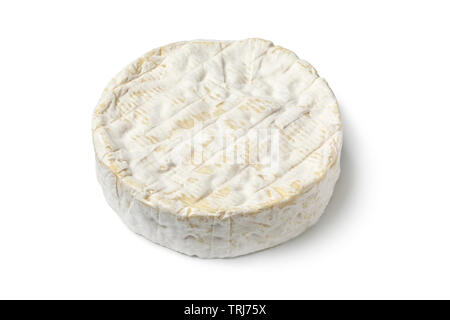 Ensemble unique de fromage Brie française ronde isolé sur fond blanc Banque D'Images