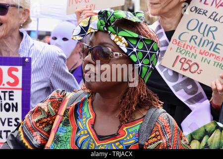 Les protestataires WAPI ont manifesté contre l'inégalité des pensions. La place du parlement, Londres Banque D'Images