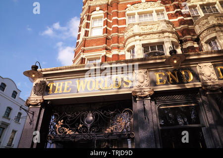 Le marché de la fin du monde (anciennement distillerie de la fin du monde), un célèbre la fin de l'ère victorienne gin palace sur King's Road, Chelsea, Londres, Angleterre, Royaume-Uni Banque D'Images