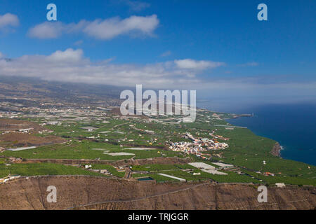 Vista del pueblo Tazacorte desde el Mirador del temps. Valle de Aridane. Isla La Palma. Provincia de Santa Cruz. Islas Canarias. España Banque D'Images