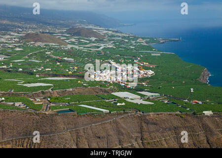 Vista del pueblo Tazacorte desde el Mirador del temps. Valle de Aridane. Isla La Palma. Provincia de Santa Cruz. Islas Canarias. España Banque D'Images