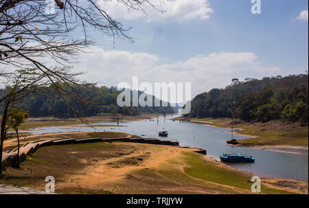 Thekkadi, Idukki, Kerala, Inde - Le 20 janvier 2017 : façon de Thekkadi Nautisme Banque D'Images