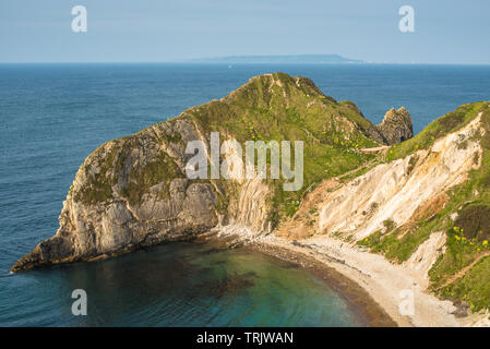 Superbes paysages en regardant l'homme de guerre O baie à côté de Durdle Door sur la côte jurassique du Dorset. Angleterre, Royaume-Uni. Banque D'Images