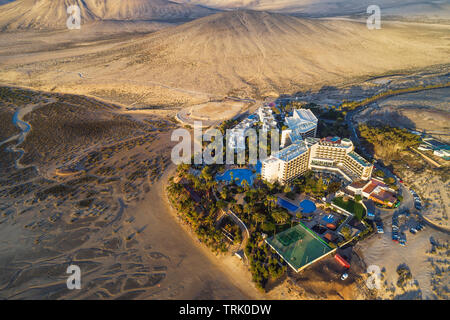 L'Europe, Espagne, Canaries, Fuerteventura, Costa Calma, Laguna de Sotovento, Sol Beach House at Melia Hotel vue aérienne Banque D'Images