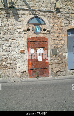 Wadi Nisnas (arabe : وادي النسناس‎) est un quartier arabe dans la ville de Haïfa dans le nord d'Israël. Banque D'Images