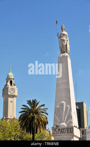 Peut Pyramide, Plaza de Mayo, la place de Mai, du quartier financier, Buenos-Aires, Argentine Banque D'Images