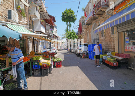 Wadi Nisnas (arabe : وادي النسناس‎) est un quartier arabe dans la ville de Haïfa dans le nord d'Israël. Banque D'Images