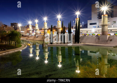 Barcelone, Espagne.6 Février 2019 : Barcelone (Catalogne, Espagne) 49/00 : modernos del parque de la España industrial, cerca de la Estación de tren Banque D'Images