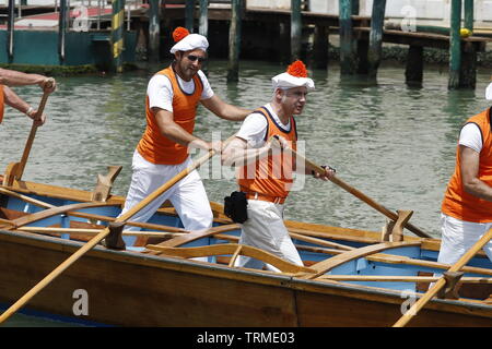 Vogalonga 2019 course dans le Grand Canal à Venise Banque D'Images