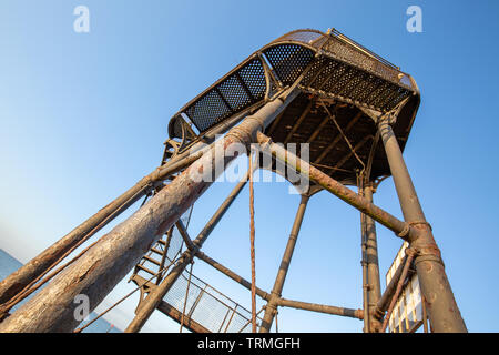 Vues Résumé de Dovercourt Phare sur la plage Banque D'Images