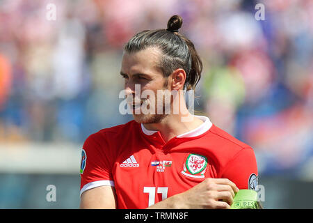 Osijek, Croatie. Le 08 juin, 2019. Gareth Bale de galles les regarde. Croatie v Pays de Galles, l'UEFA Euro 2020, groupe E match qualificatif à l'Gradski Stadion à Osijek, Croatie le samedi 8 juin 2019. Ce droit ne peut être utilisé qu'à des fins rédactionnelles. Utilisez uniquement rédactionnel, pic de Gareth John/Andrew Orchard la photographie de sport/Alamy live news Crédit : Andrew Orchard la photographie de sport/Alamy Live News Banque D'Images