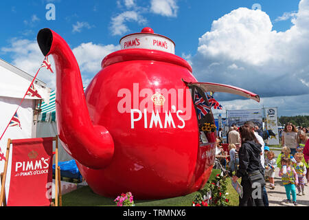 Un teaptot Pimms alcoolisées stall Banque D'Images